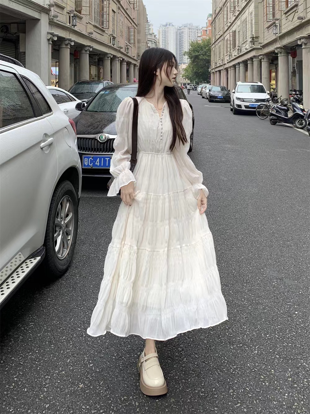 溫柔風絕美連衣裙子女2024新款春秋季茶歇法式超仙氣質收腰長裙