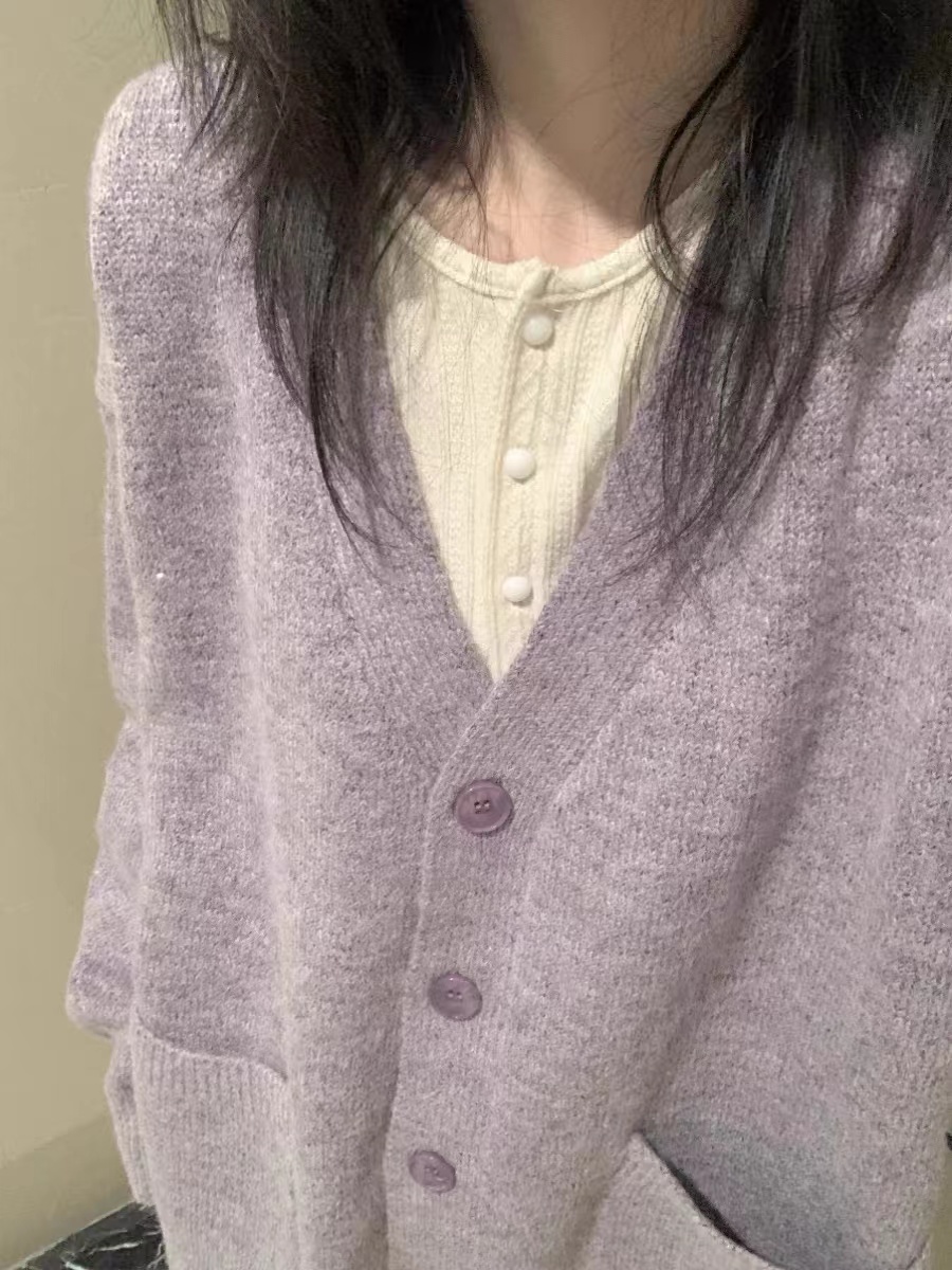 寬鬆慵懶風紫色毛衣外套女秋冬季2024新款V領針織開衫高級感上衣