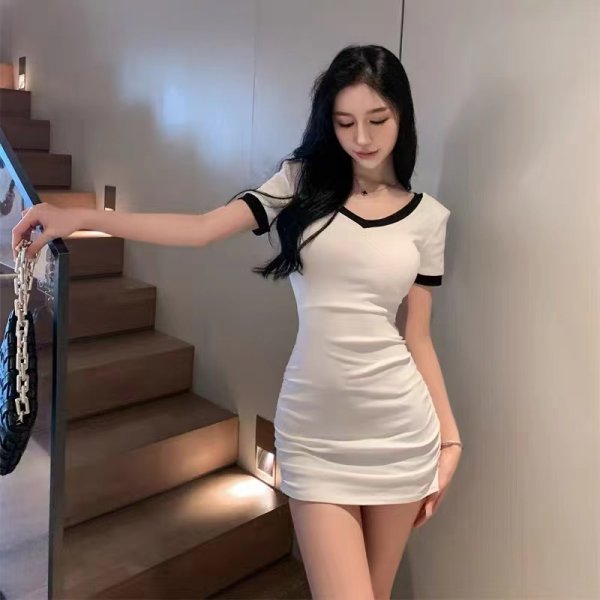 純欲風性感洋氣夏季新款修身顯瘦V領包臀連衣裙褶皺短裙