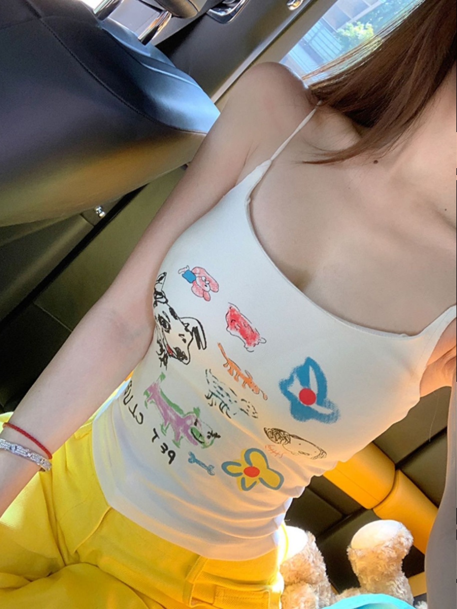 卡通可愛風帶胸墊吊帶背心女裝夏季無袖內搭純棉外穿打底衫上衣