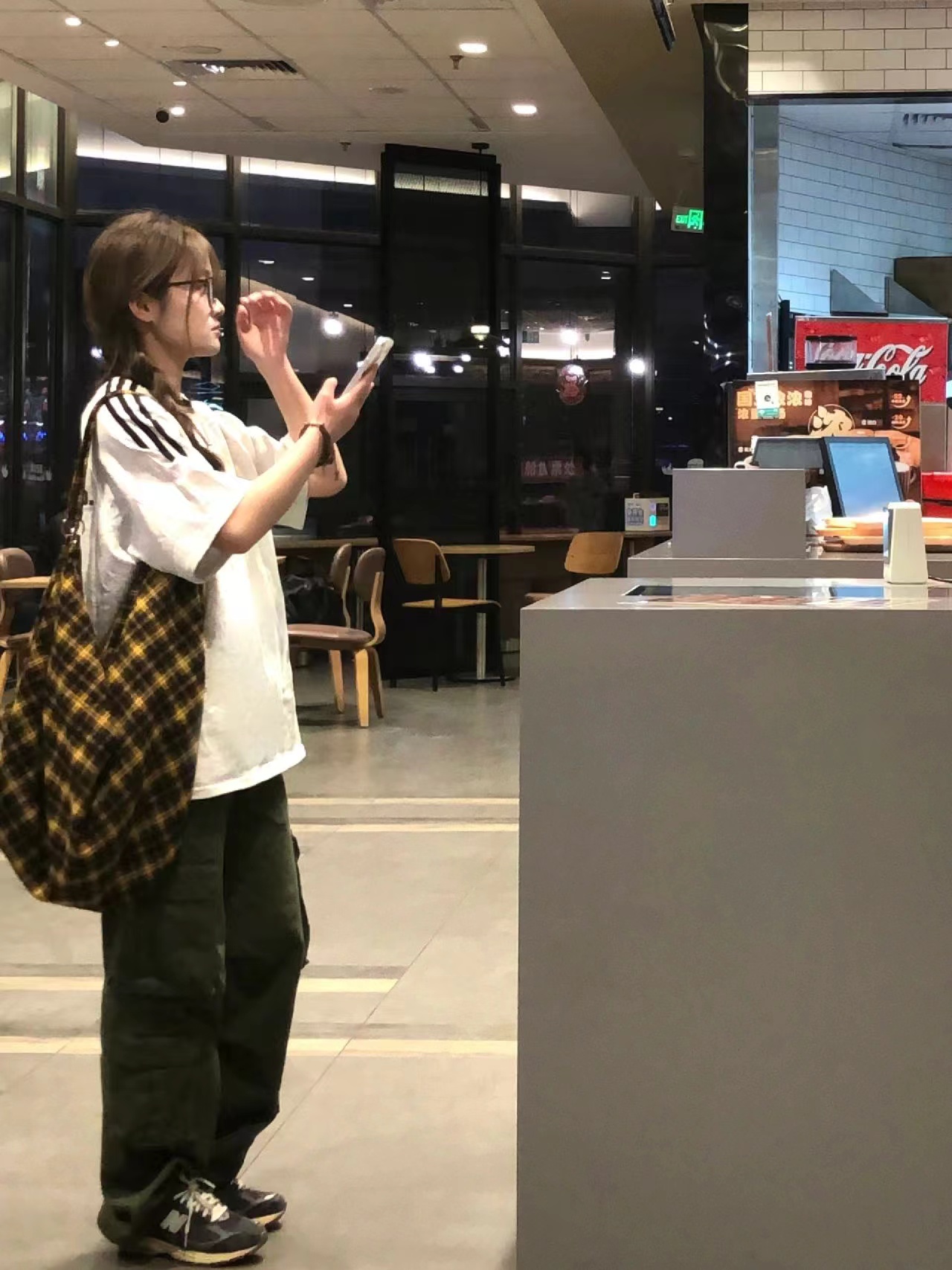 高質量純棉200克21支精梳緊密印花三條槓寬鬆大版落肩短袖恤女