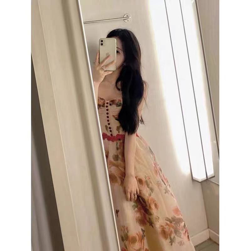 2024春裝新款設計感小眾赫本風法式碎花吊帶仙女連衣裙子長裙女夏