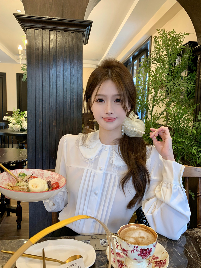 法式復古白色娃娃領蕾絲襯衫內搭女2024年設計感小眾氣質長袖襯衣