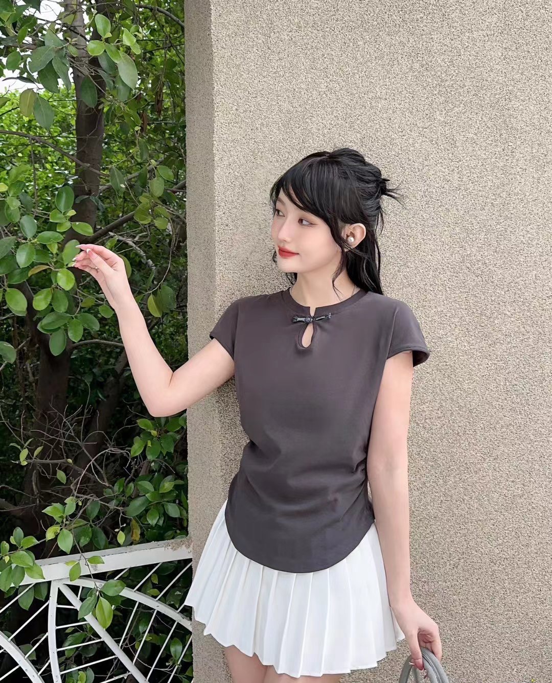 新中式國風短袖t恤女2024新款修身褶皺設計感別致短款盤扣上衣女