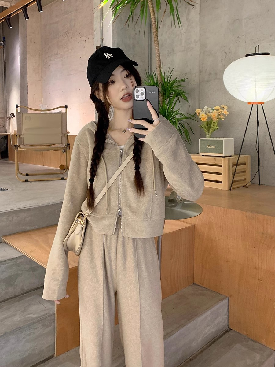 原版 2024新款春秋連帽短款休閒長袖衛衣外套闊腿褲套裝女