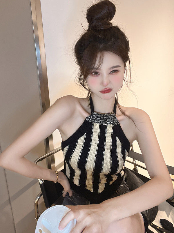 Off-shoulder retro halterneck hottie striped knitted camisole feminine sexy inner short top bottoming shirt