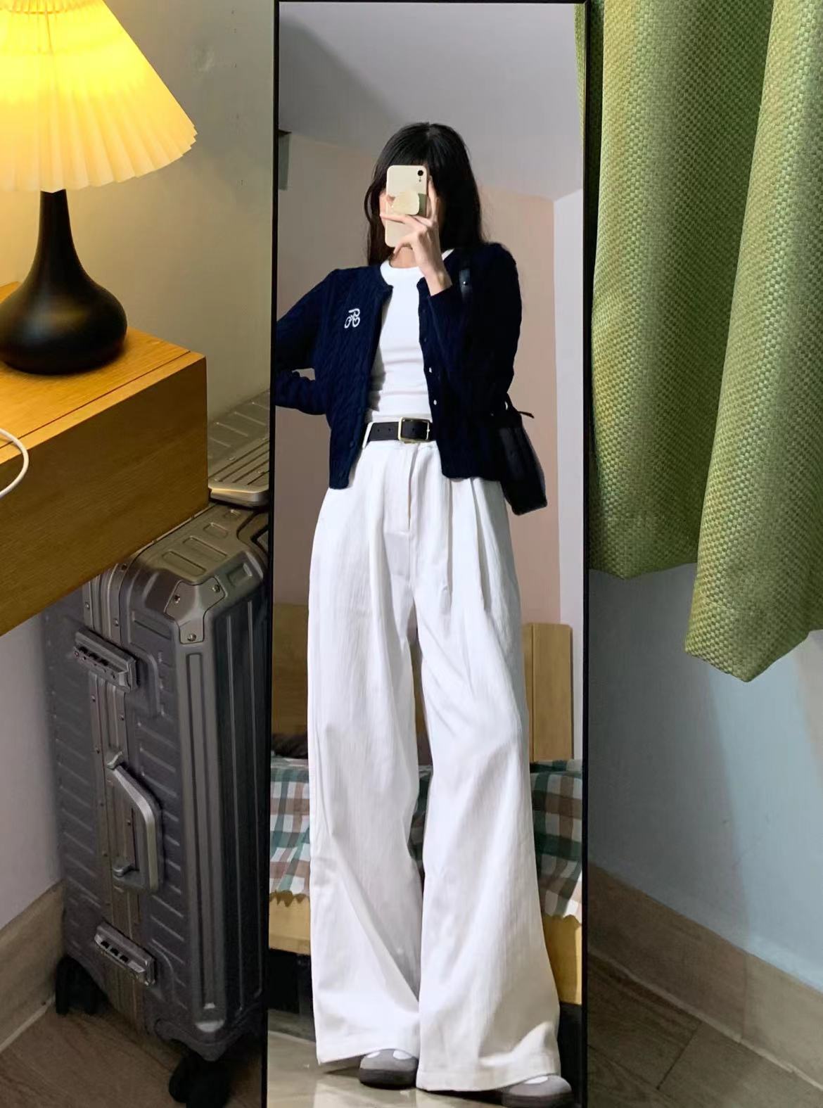 原創灰色針織開衫短款女小個子正肩麻花刺繡學院風毛衣外搭三件套