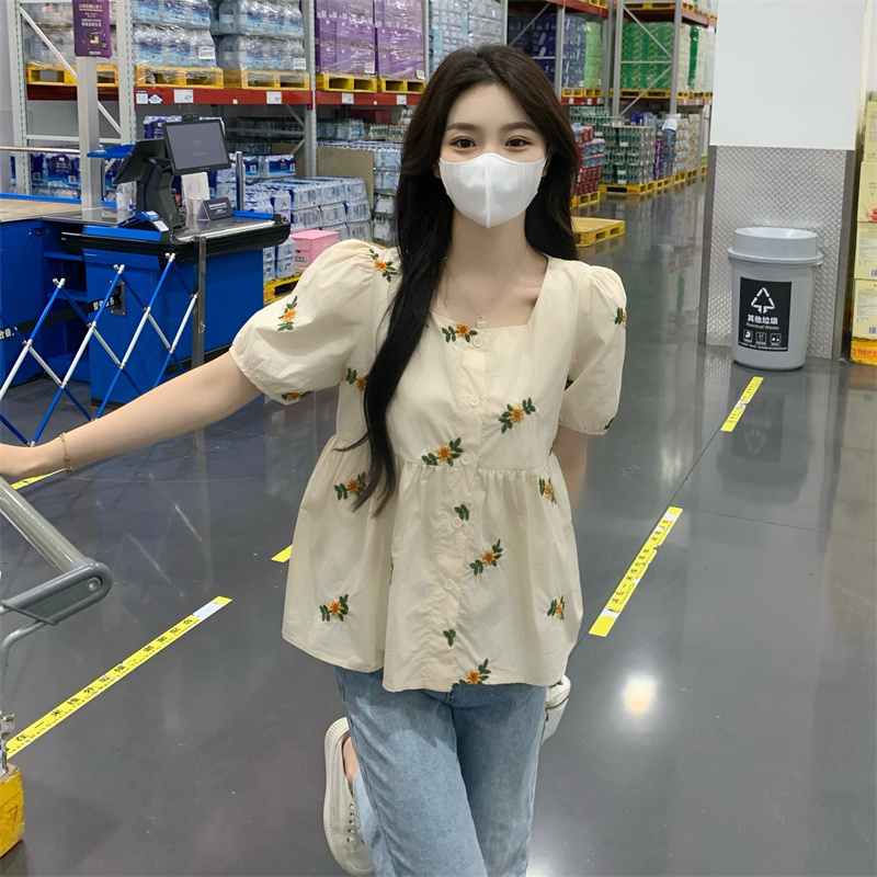 復古花朵刺繡方領泡泡袖襯衫女夏法式小眾氣質甜美