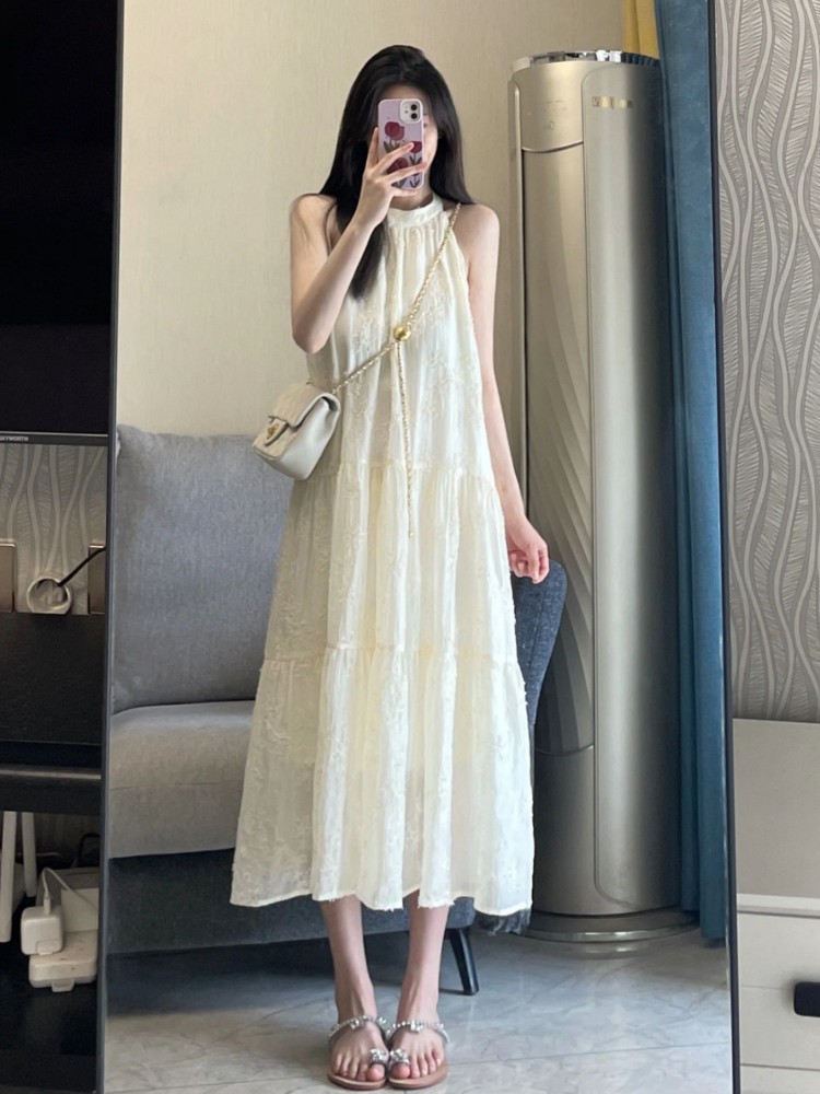 小個子法式復古蕾絲掛脖連衣裙夏季新款性感無袖露肩大擺長裙子女