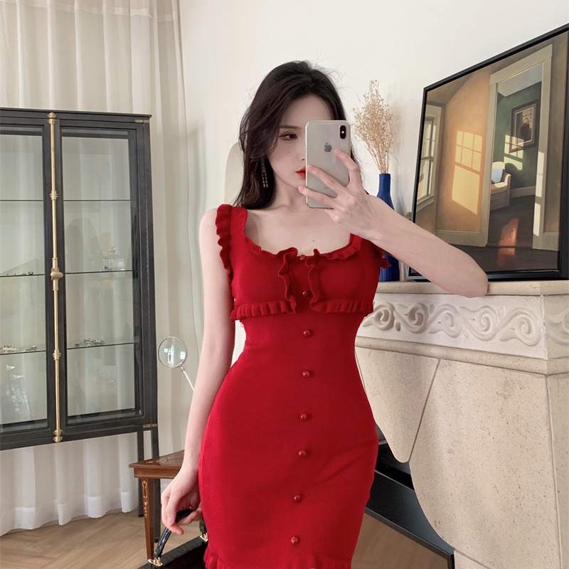 吊帶連衣裙女韓版時尚修身木耳邊短裙2024秋季新款紅色性感包臀裙