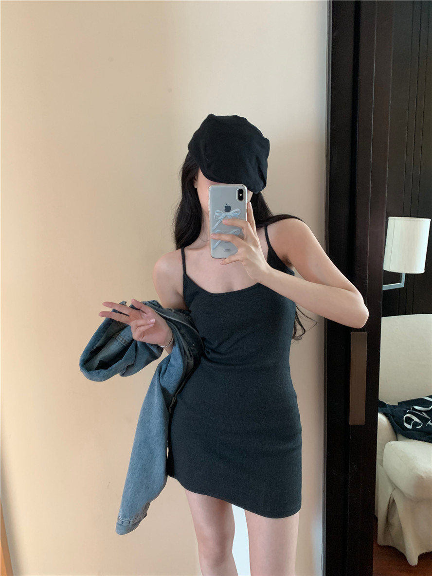 實拍  辣妹吊帶連衣裙打底基礎款包臀露背收腰連衣裙