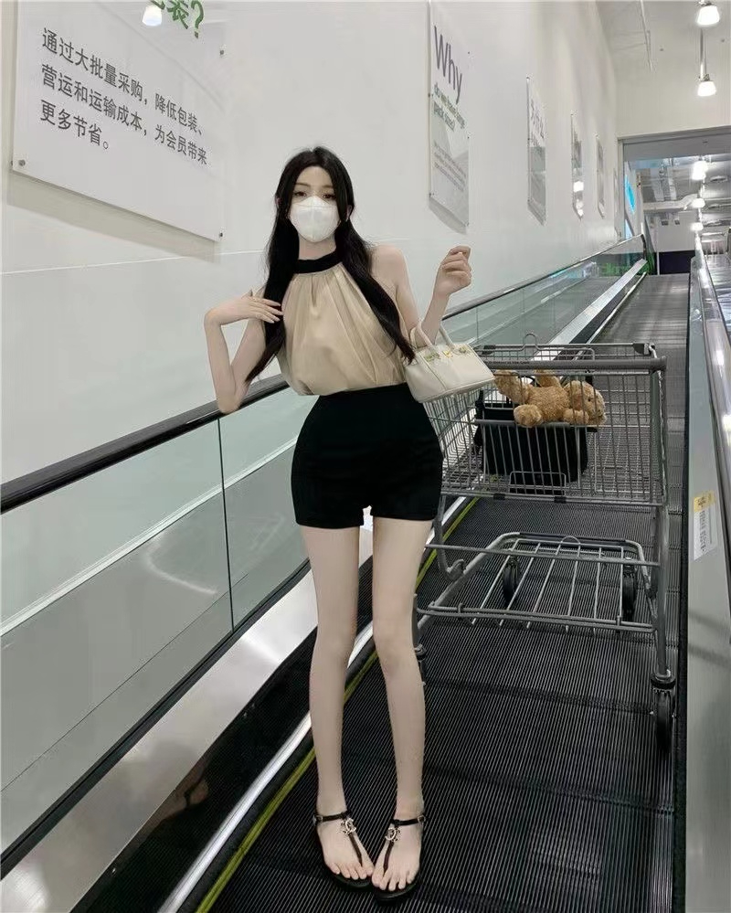 純欲風高級感氣質掛脖露肩吊帶上衣女設計感小眾性感外穿夏季新款
