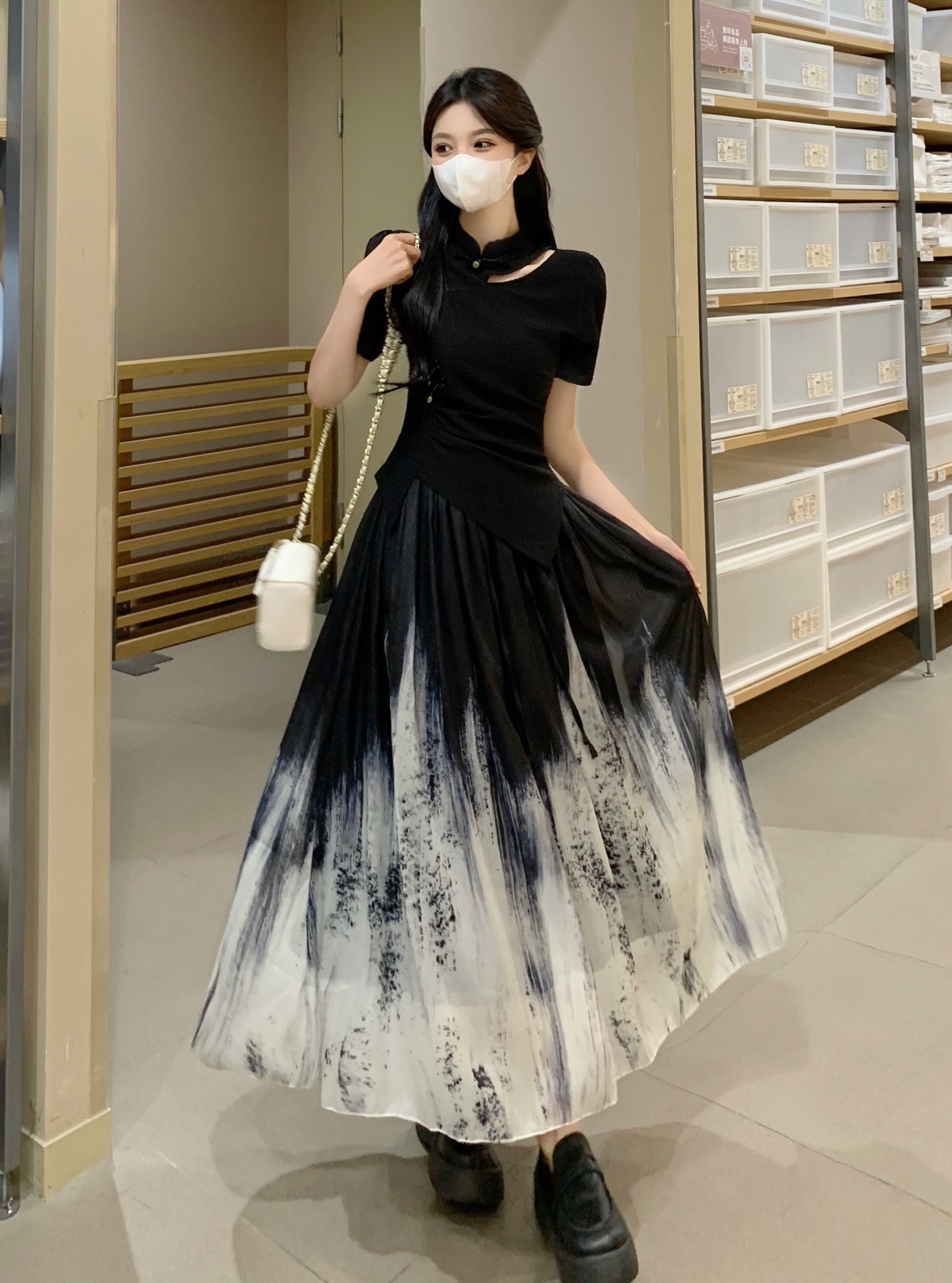Actual shot ~ Improved national style hollow retro Chinese style slimming irregular top + tie-dye retro skirt