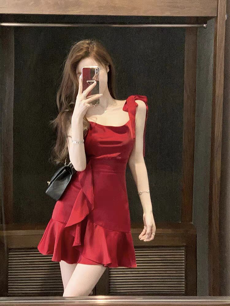 JustQin致命美人夏季浪漫盪領高腰荷葉邊系帶連衣裙緞面短裙