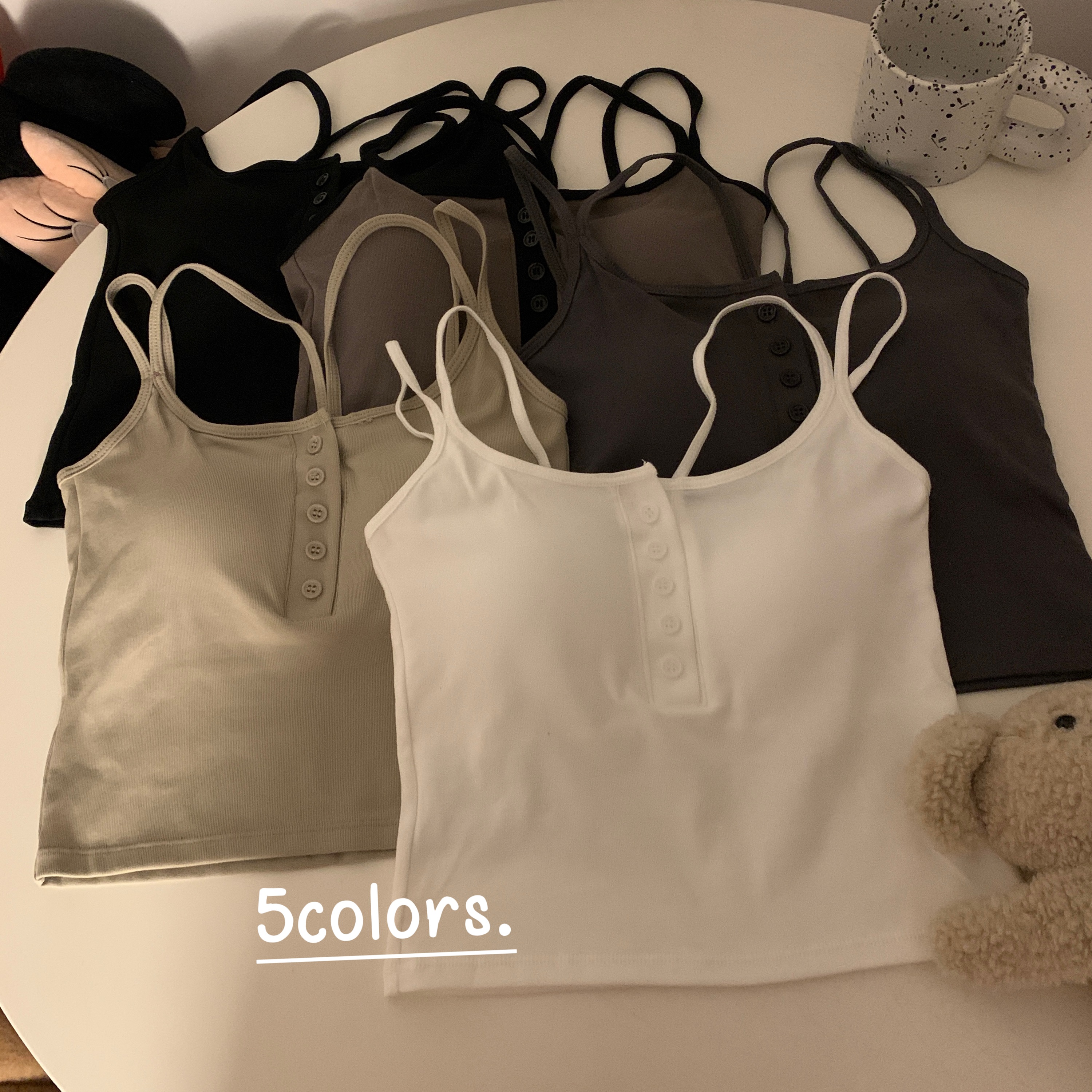 Actual shot of spring and summer new style button-down double shoulder strap small camisole with breast pads, slim fit and versatile top