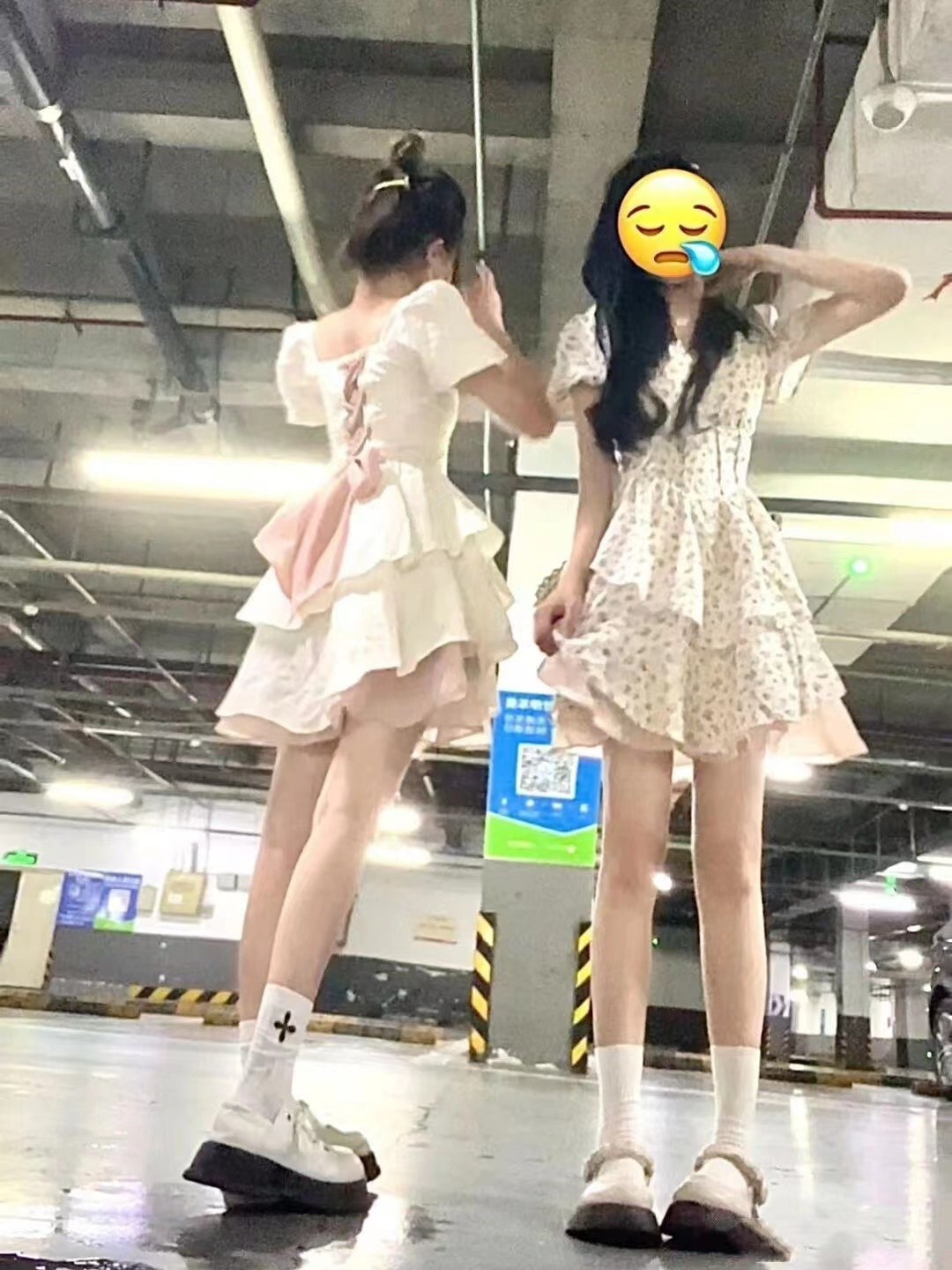 甜辣妹白連衣裙女夏季純欲風法式在逃公主裙收腰泡泡袖蓬蓬裙子