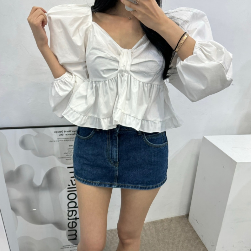 V-neck pleated bow short puffed long-sleeved shirt
