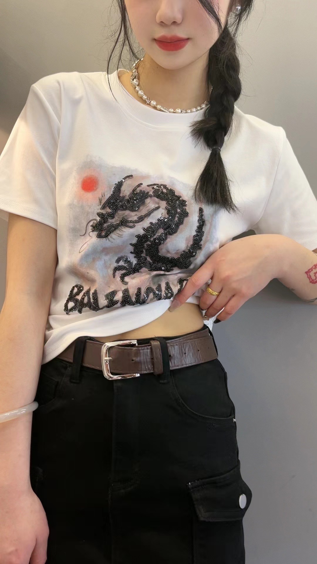 2024韓版夏季套頭重工刺繡亮片短款T恤短袖女修身洋氣百搭上衣潮