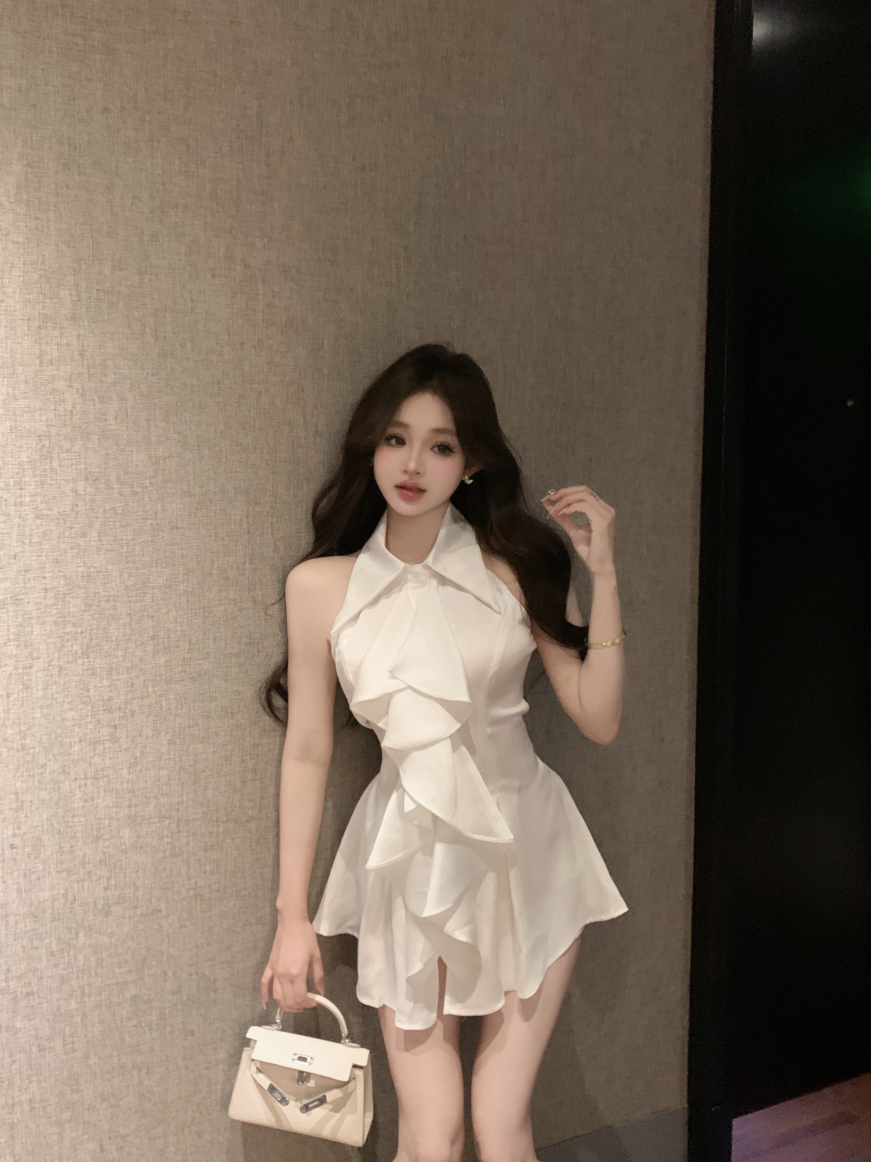 實拍  法式掛脖上衣女夏季甜辣風吊帶露肩背心白色荷葉邊襯衫