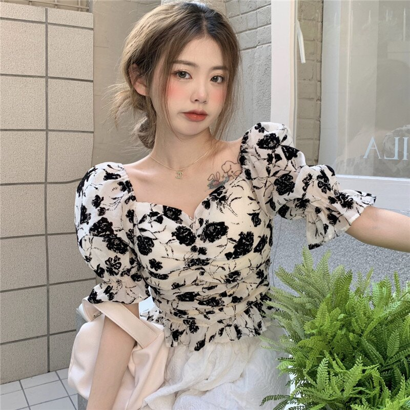 原版做工復古小眾設計感方領碎花別致高腰顯瘦泡泡袖短款上衣