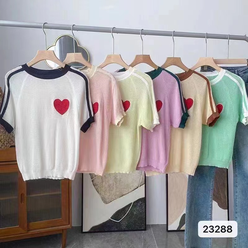 新款小清新圓領拼色愛心刺繡短袖上衣女