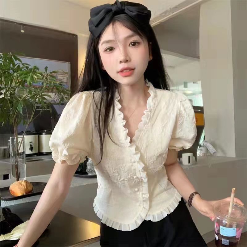 泡泡袖v領泡泡袖襯衫女夏季設計感小眾法式別致收腰短款甜美上衣
