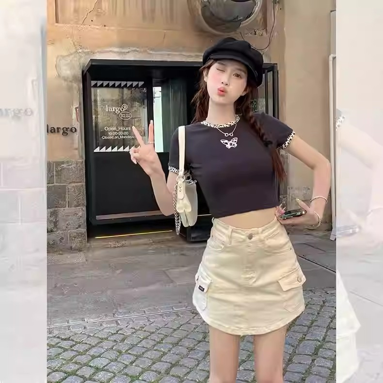 短款正肩女t恤短袖夏季修身小蝴蝶豹紋字母印花短上衣