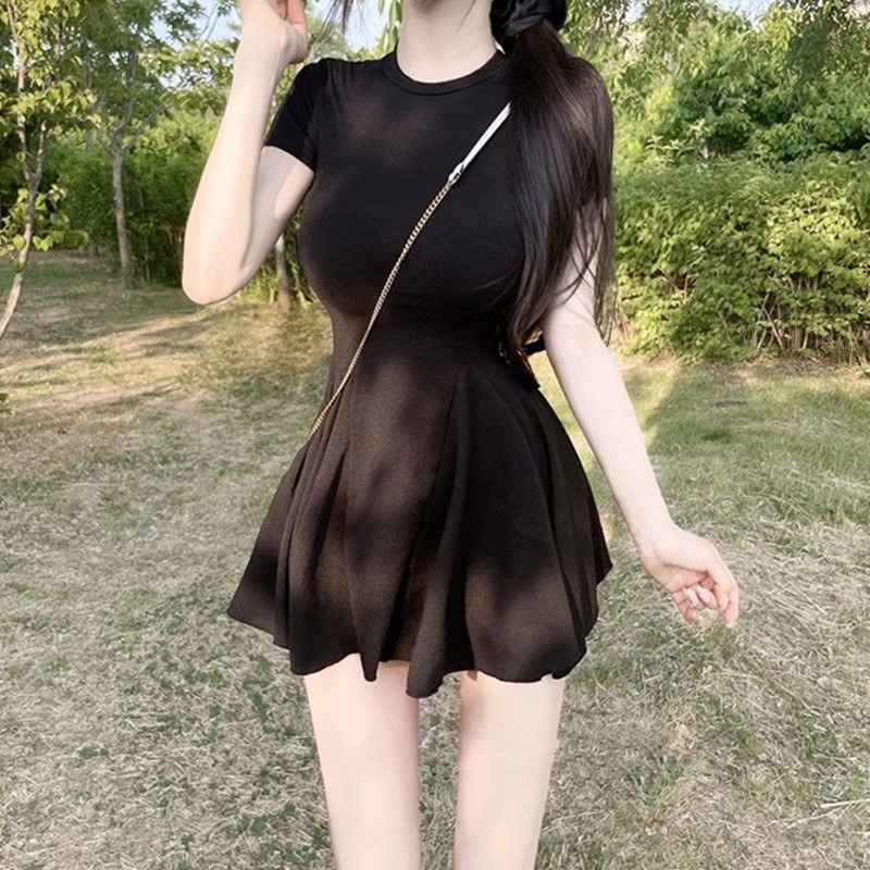 網紅短袖收腰小個子純色黑色連衣裙女夏休閒小眾設計修身短裙