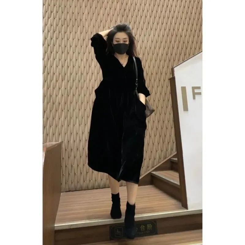 2024春秋韓版網紅高級連衣裙女絲絨V領收腰顯瘦時尚氣質裙子