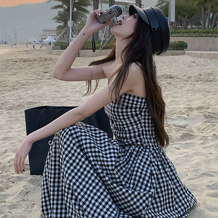 純欲風甜美高級感格子抹胸連衣裙女夏季新款性感收腰小眾時尚套裝
