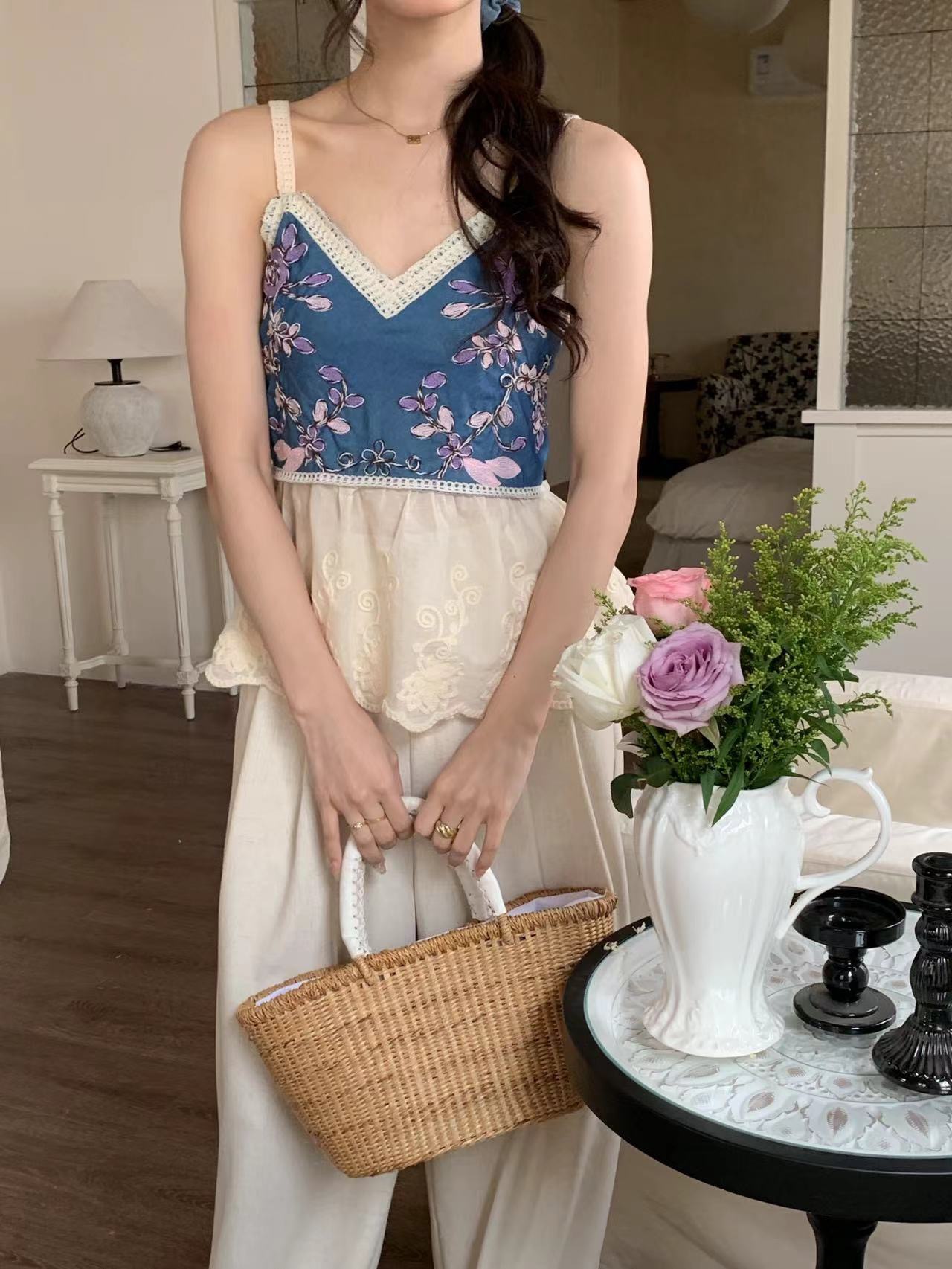 實拍 2024夏季新款重工高級刺繡花朵吊帶後背鬆緊無袖外穿背心女