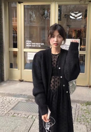 韩国时尚百搭简约气质范立体提花圆领短袖连衣裙
