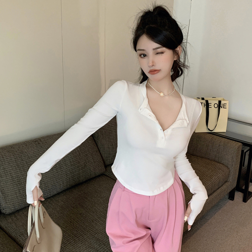 Real shot of slim fit long-sleeved bottoming shirt for women with v-neck button design T-shirt slimming navel exposed short hot girl top