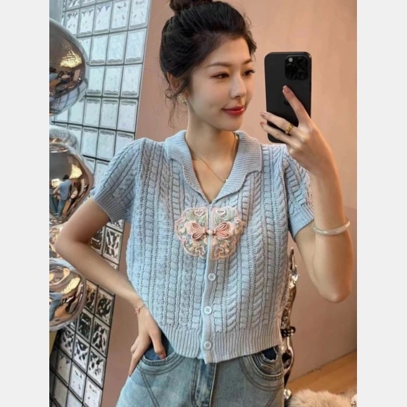 新中式輕國風盤扣針織開衫女春季2024新款高級感翻領粉色短款上衣