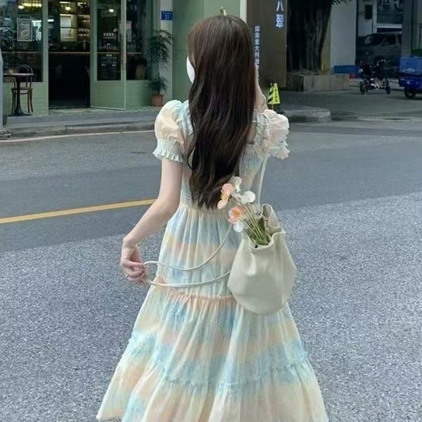 法式桔梗碎花連衣裙女2024夏季新款氣質高檔收腰顯瘦過膝中長裙子
