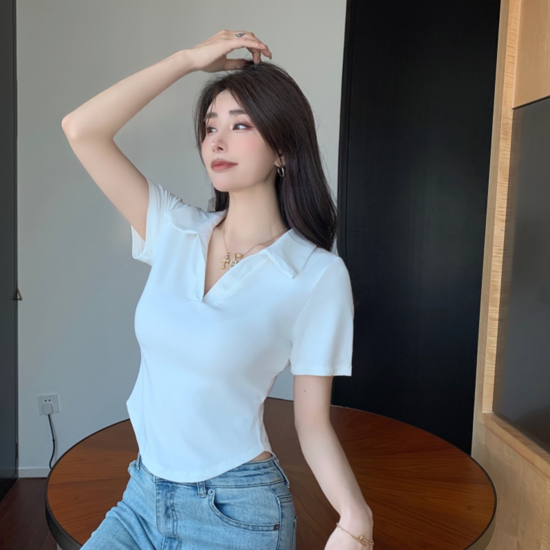 Actual shot of new summer hot girl style design with irregular small lapels, slimming, short, straight shoulder T-shirt for women