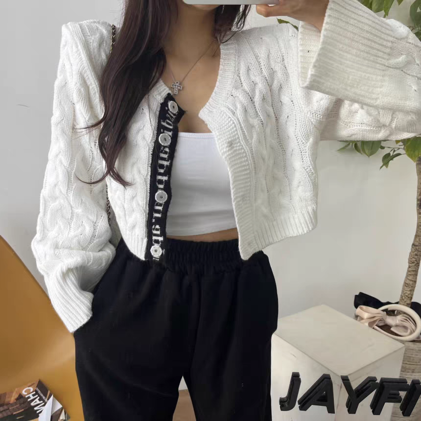 South Korea's Dongdaemun 2024 Early Spring New Women's Alphabet Color Block Design Short Knitted Cardigan Twist Sweater for Women