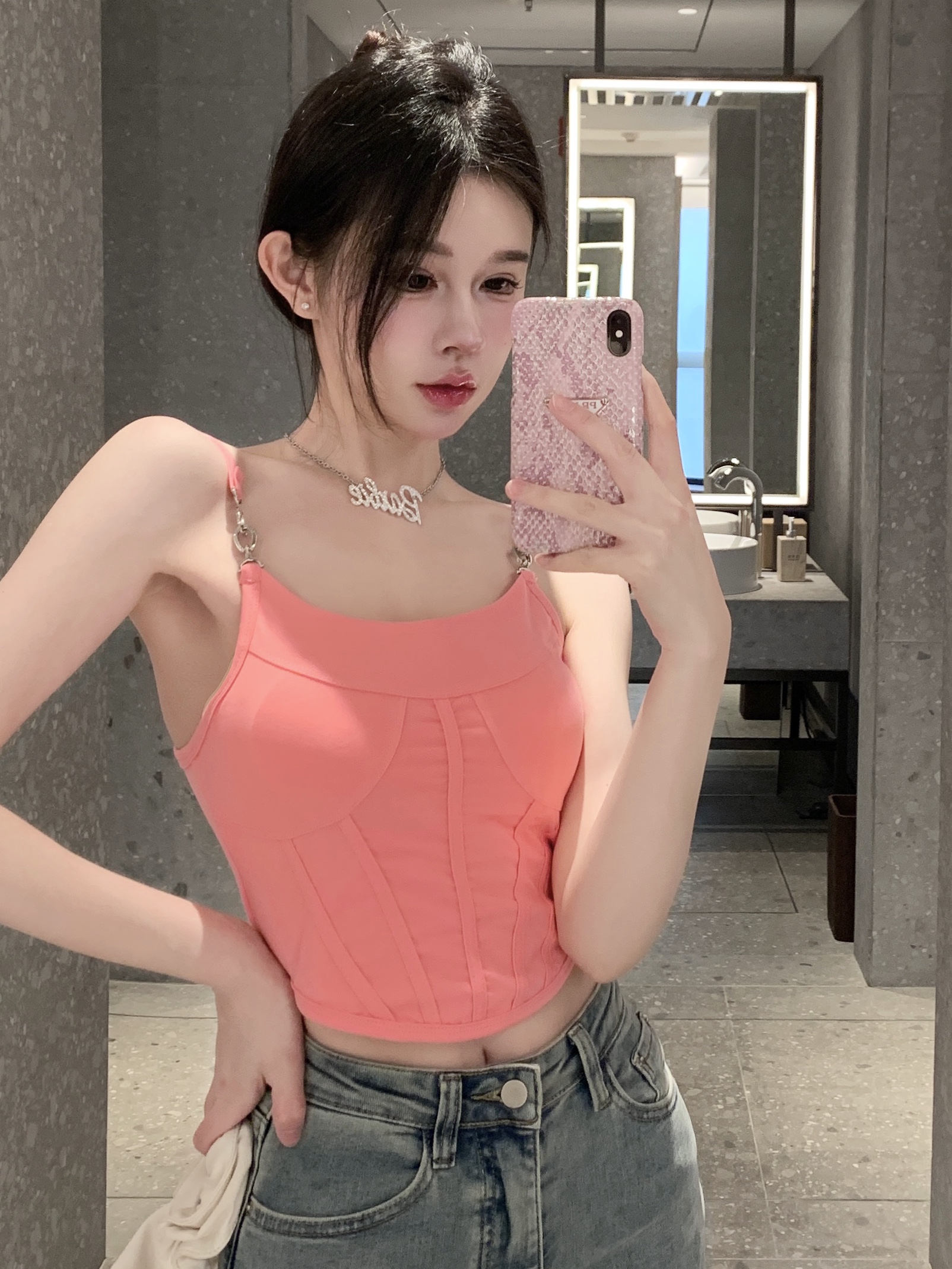 實拍  純欲風粉色魚骨吊帶背心女夏季甜美修身短上衣