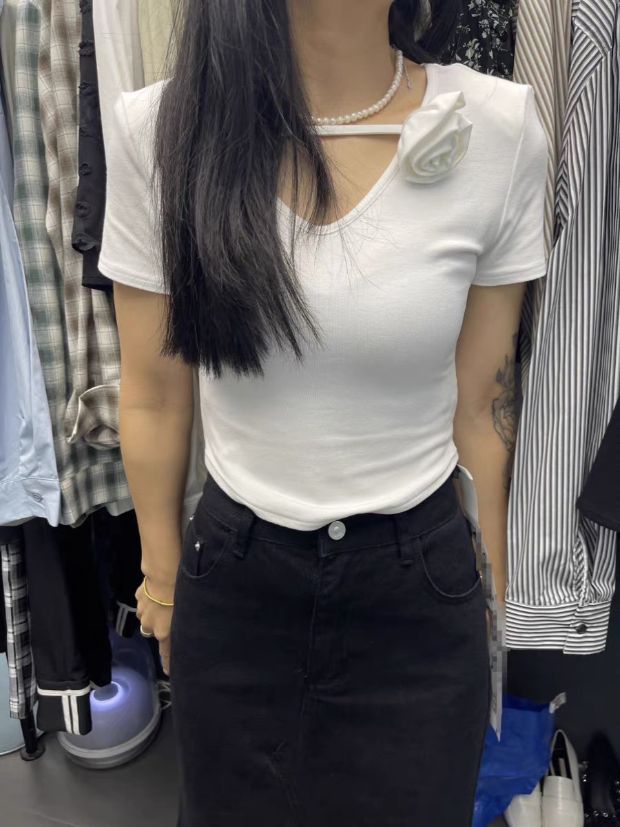 韓版立體花朵純欲辣妹純色顯瘦u領打底上衣女潮2024春季新款