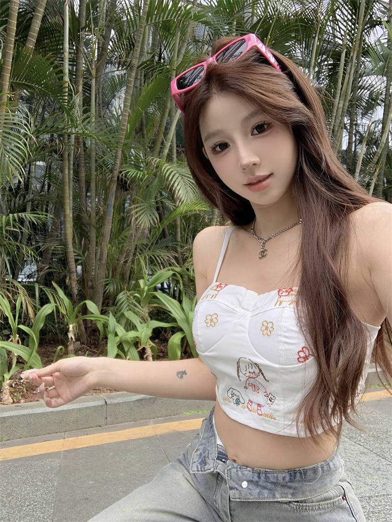 實拍  抹胸背心趣味刺繡設計感小眾別致百搭打底上衣