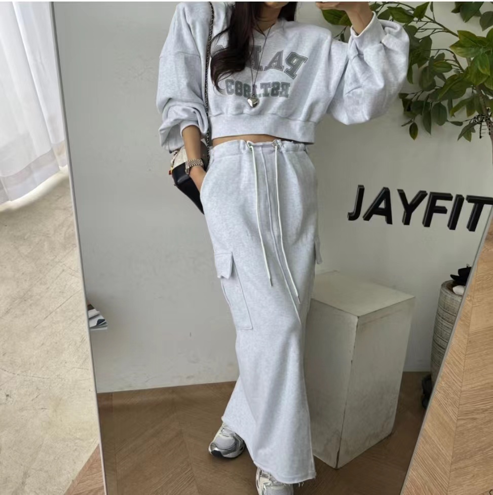 South Korea's Dongdaemun spring new letter printed short sweatshirt + skirt