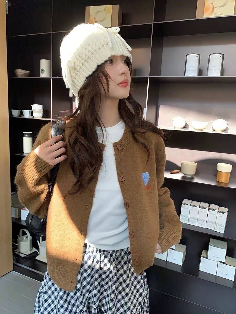 韓系溫柔范兒馨幫幫洋氣小眾設計感減齡愛心刺繡針織開衫外套女