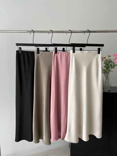 2024 early spring new style relaxed satin fishtail skirt high waist elastic skirt A-line long skirt for women