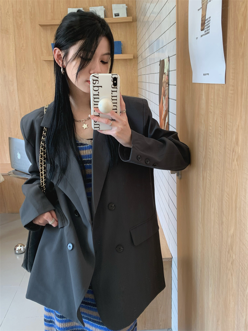 Actual shot of spring style mid-length oversize white solid color versatile suit jacket