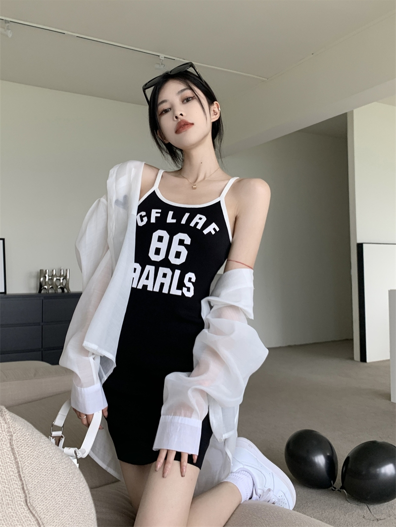 藍色字母印花吊帶連衣裙女夏季緊身包臀短裙修身辣妹性感獨特裙子