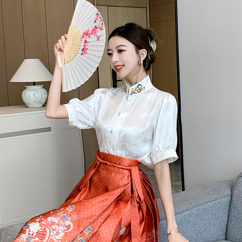 Real shot of new Chinese style short-sleeved embroidered jacquard double-craft shirt for women with horse-faced skirt and top