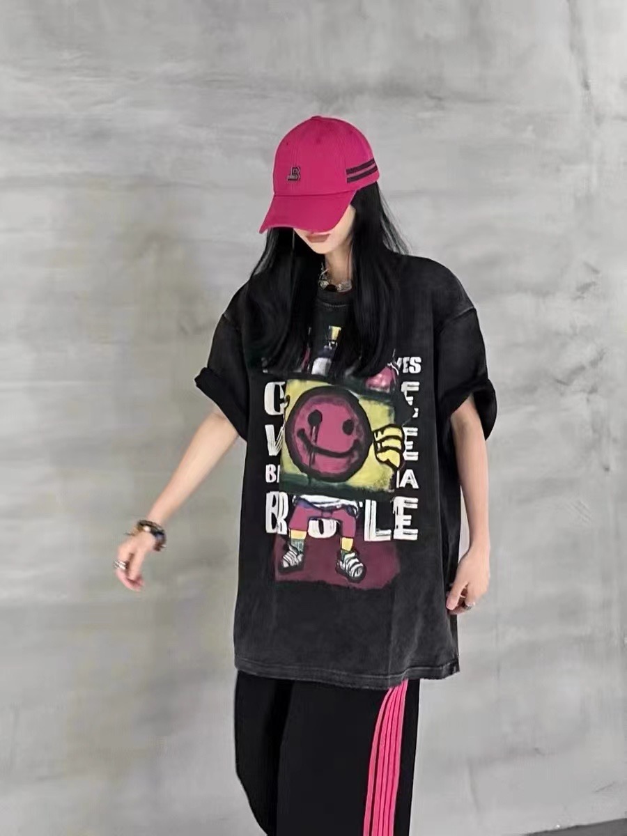 2024夏季新款塗鴉印花寬鬆時尚圓領棉質短袖t恤女