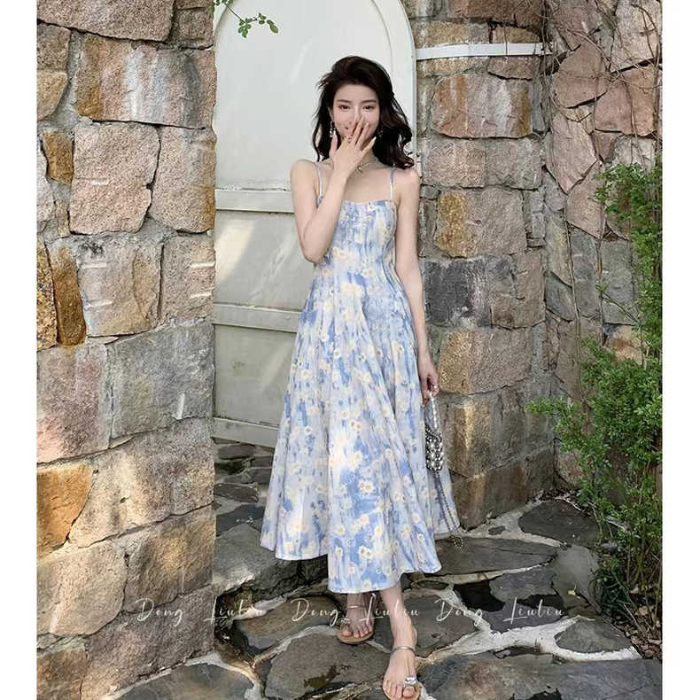六六法式藍色油畫長裙沙灘裙碎花吊帶連衣裙女夏仙氣質感高級感