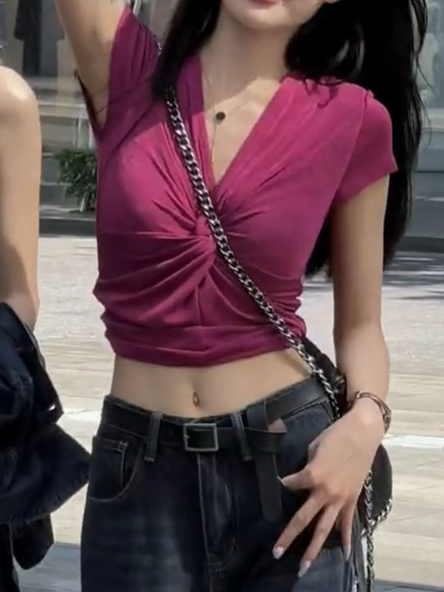 法式復古小眾設計高級感扭結V領灰色短袖T恤女夏辣妹短款露臍上衣