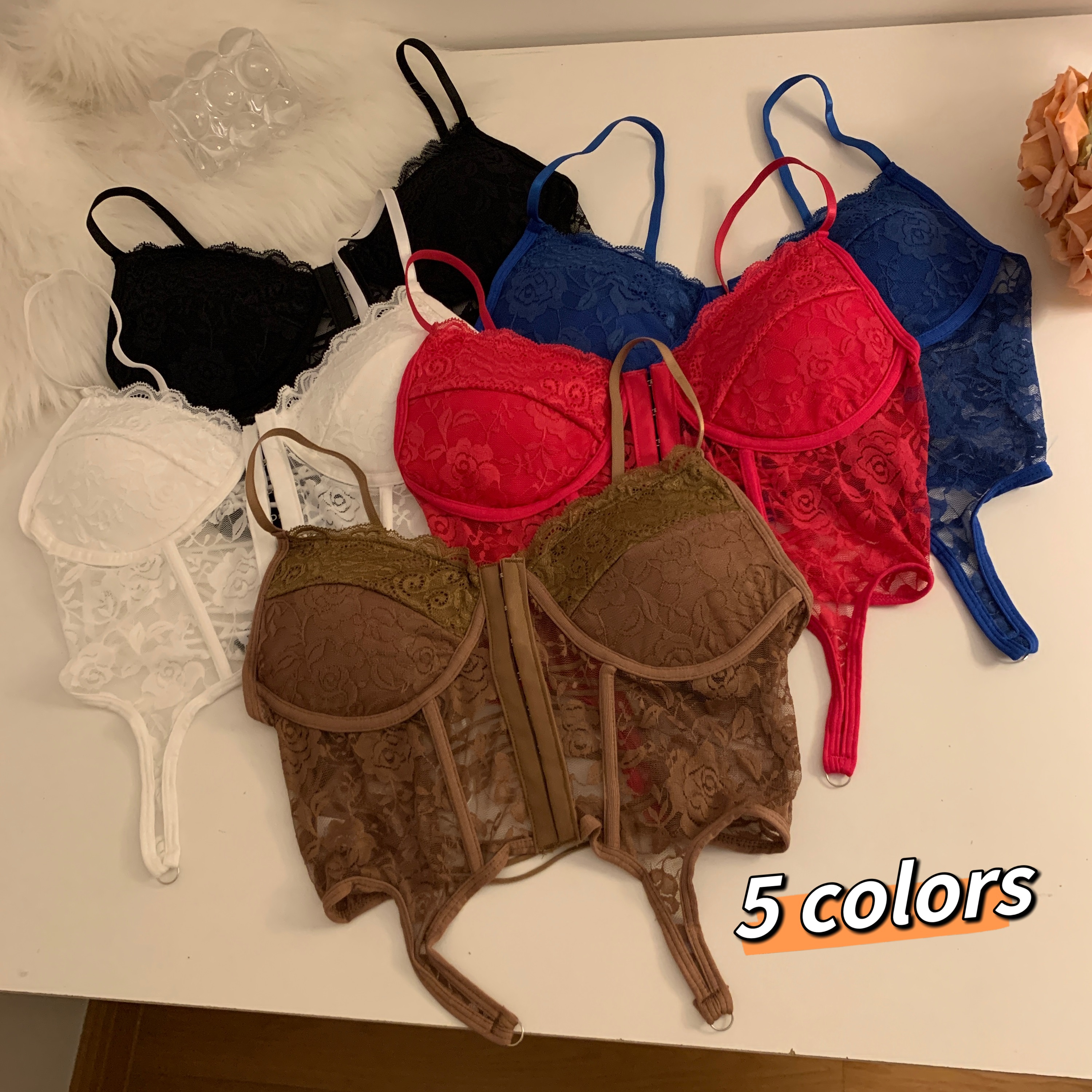 Real shot of sexy lace spliced ​​crocheted irregular short camisole hot girl looks slim and wears inside and outside